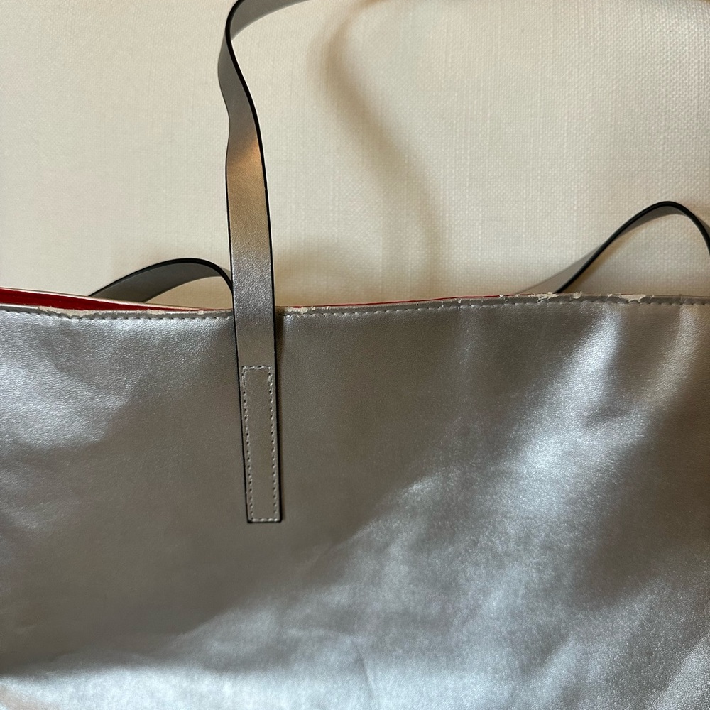 Clinique Metallic Silver and Red Reversible Tote Handbag - Picture 4 of 6